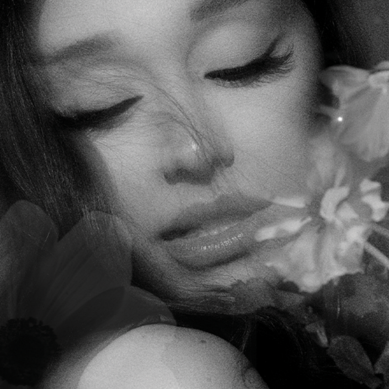 Ariana-Grande-Hate-That-I-Made-You-Love-Me-White