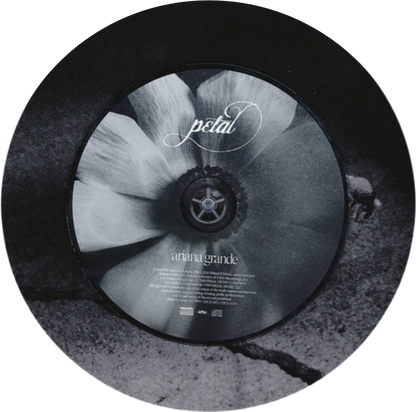 Ariana-Grande-Petal-Japan-Deluxe-7-inch-Mini-LP-CD