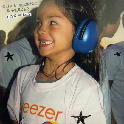 Weezer-Olivia-Rodrigo-Live-at-Lolla-Blue-Vinyl-7in
